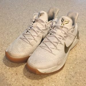 Kobe AD Big Stage Size 8.5